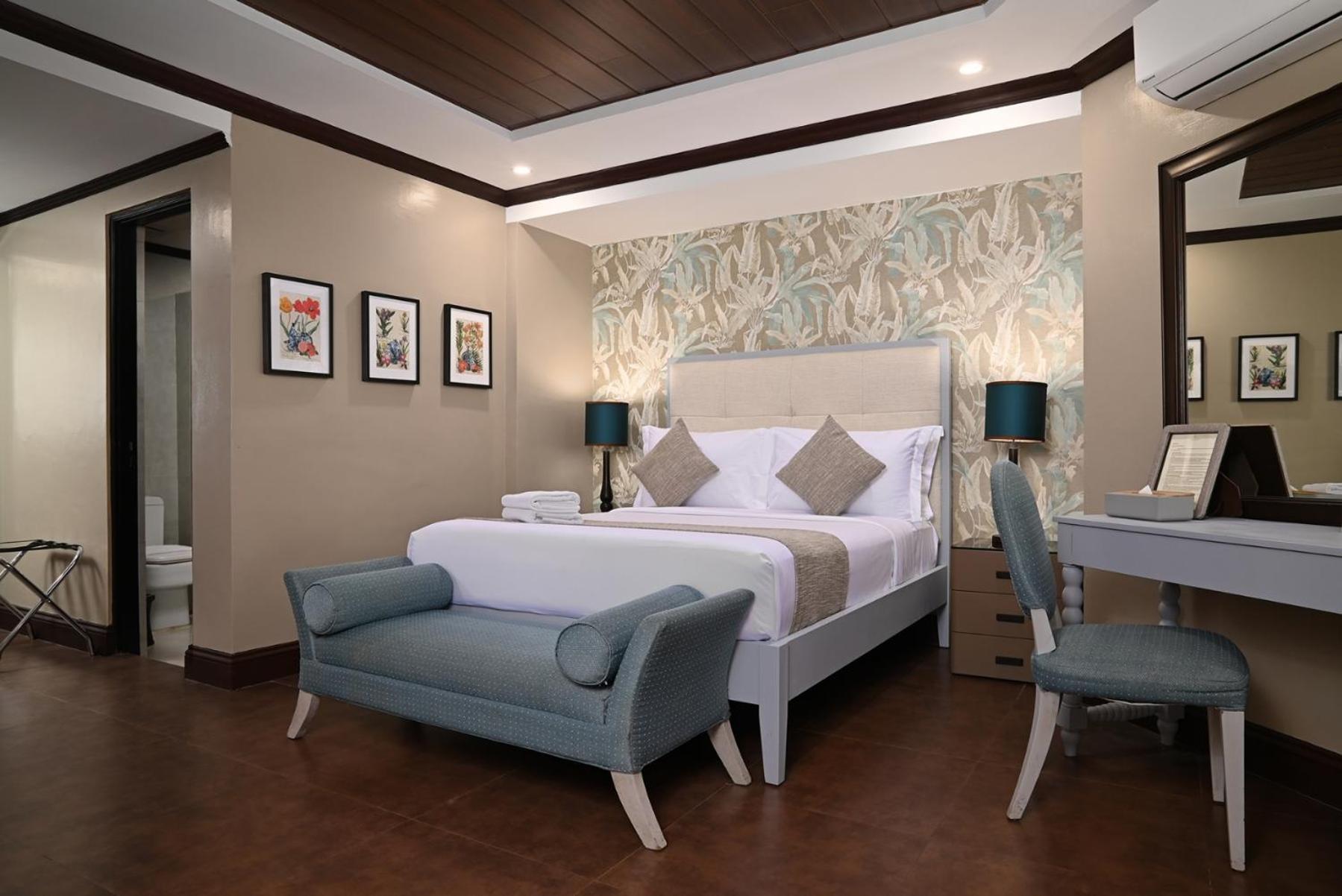 ホテル Hillcreek Gardens Tagaytay Luksuhin エクステリア 写真