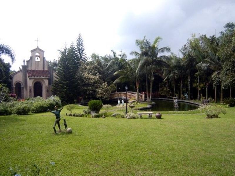 ホテル Hillcreek Gardens Tagaytay Luksuhin エクステリア 写真